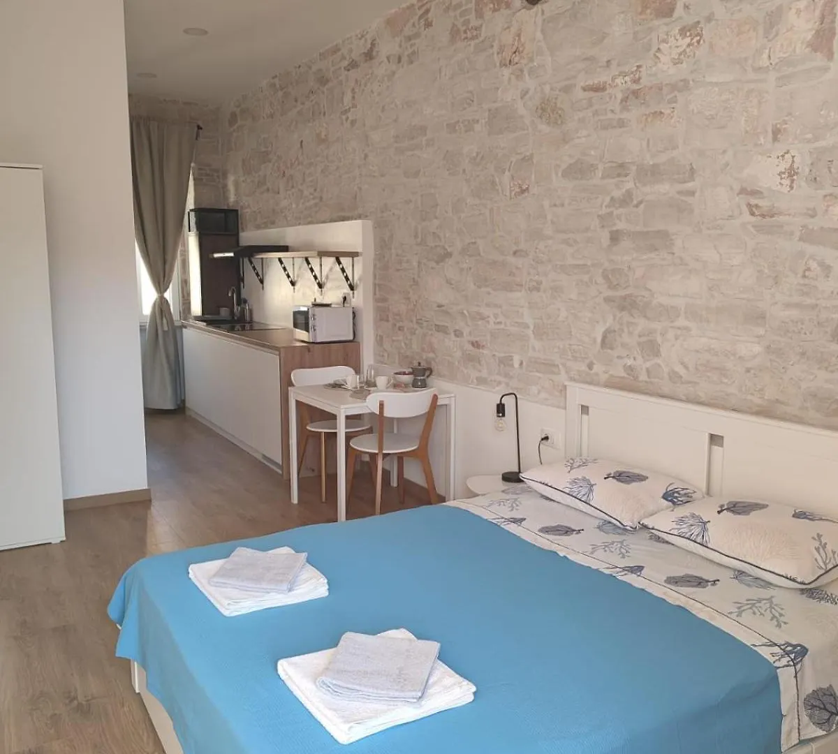 Central Studio Apartment Pula 0*,  Kroatien